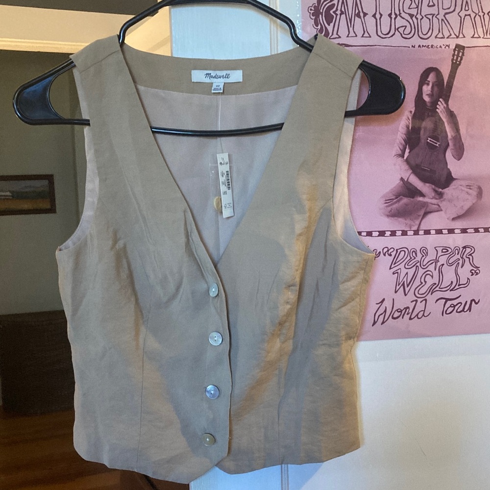 Madewell Tan Sleeveless Button-Up Vest